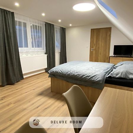 Apartmanovy Dom Visnove Exterior foto