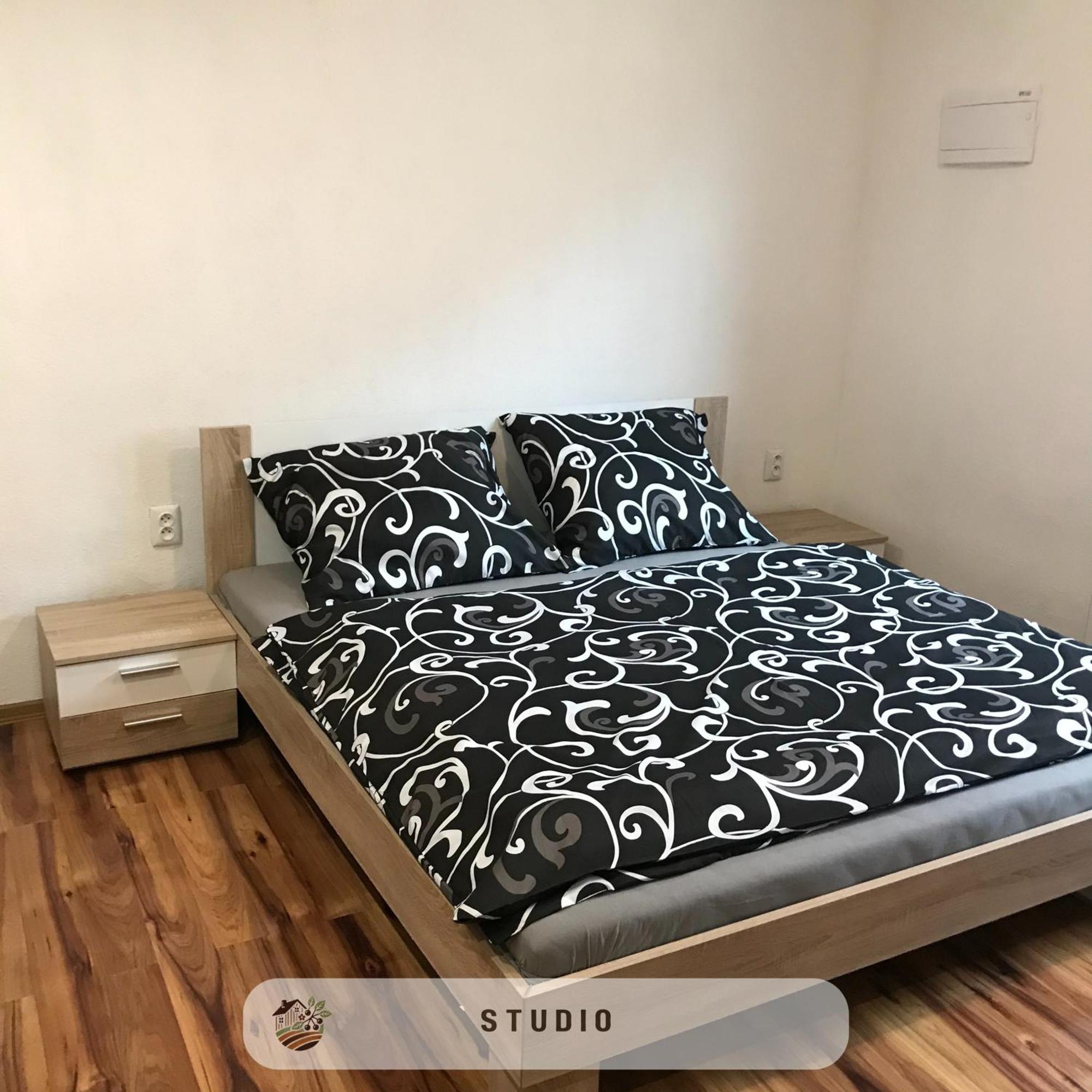 Apartmanovy Dom Visnove Exterior foto