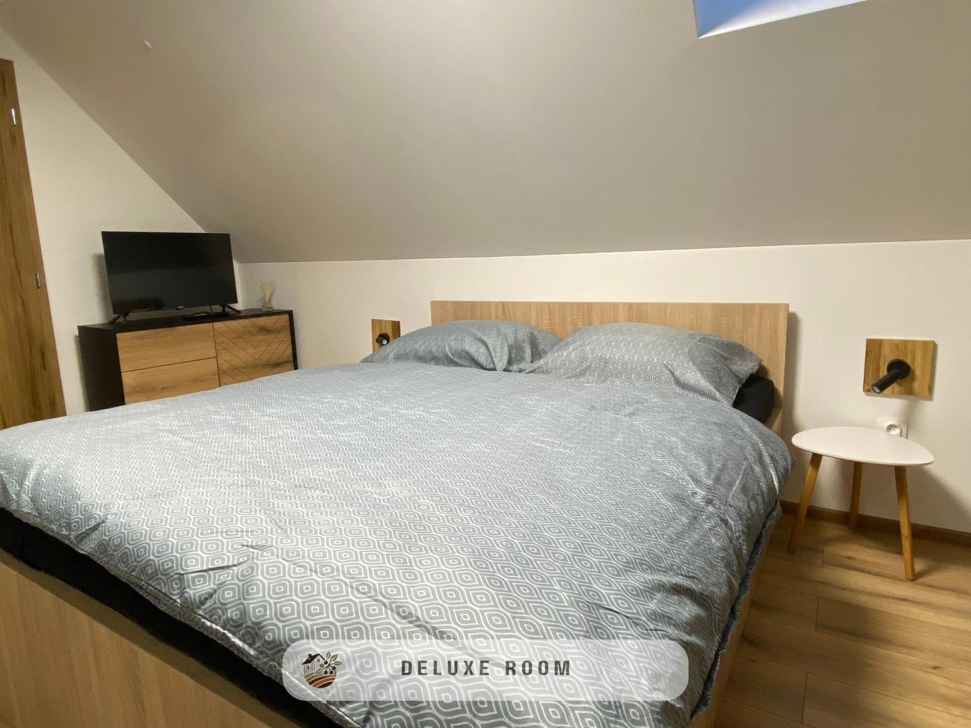 Apartmanovy Dom Visnove Exterior foto
