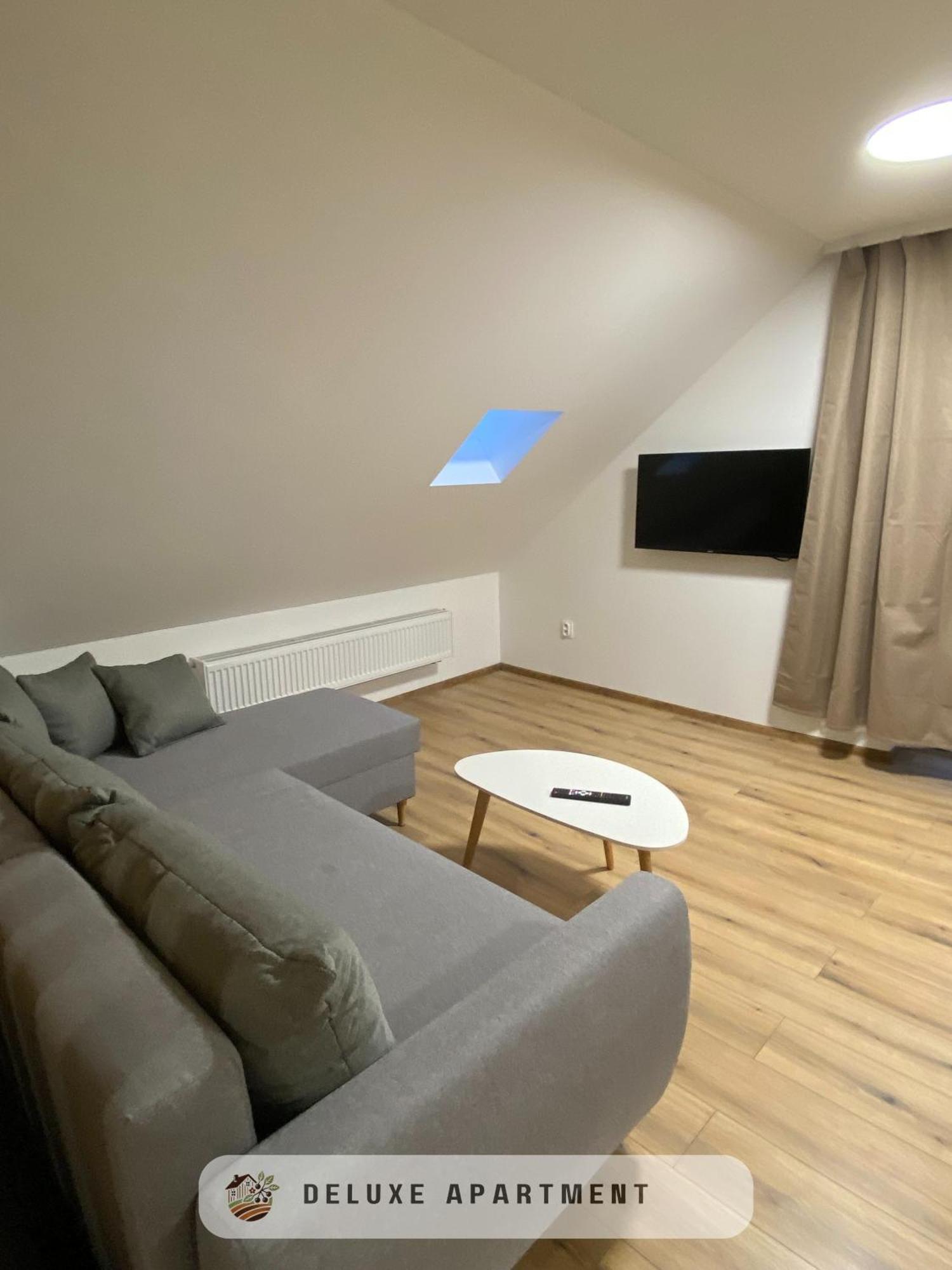 Apartmanovy Dom Visnove Exterior foto