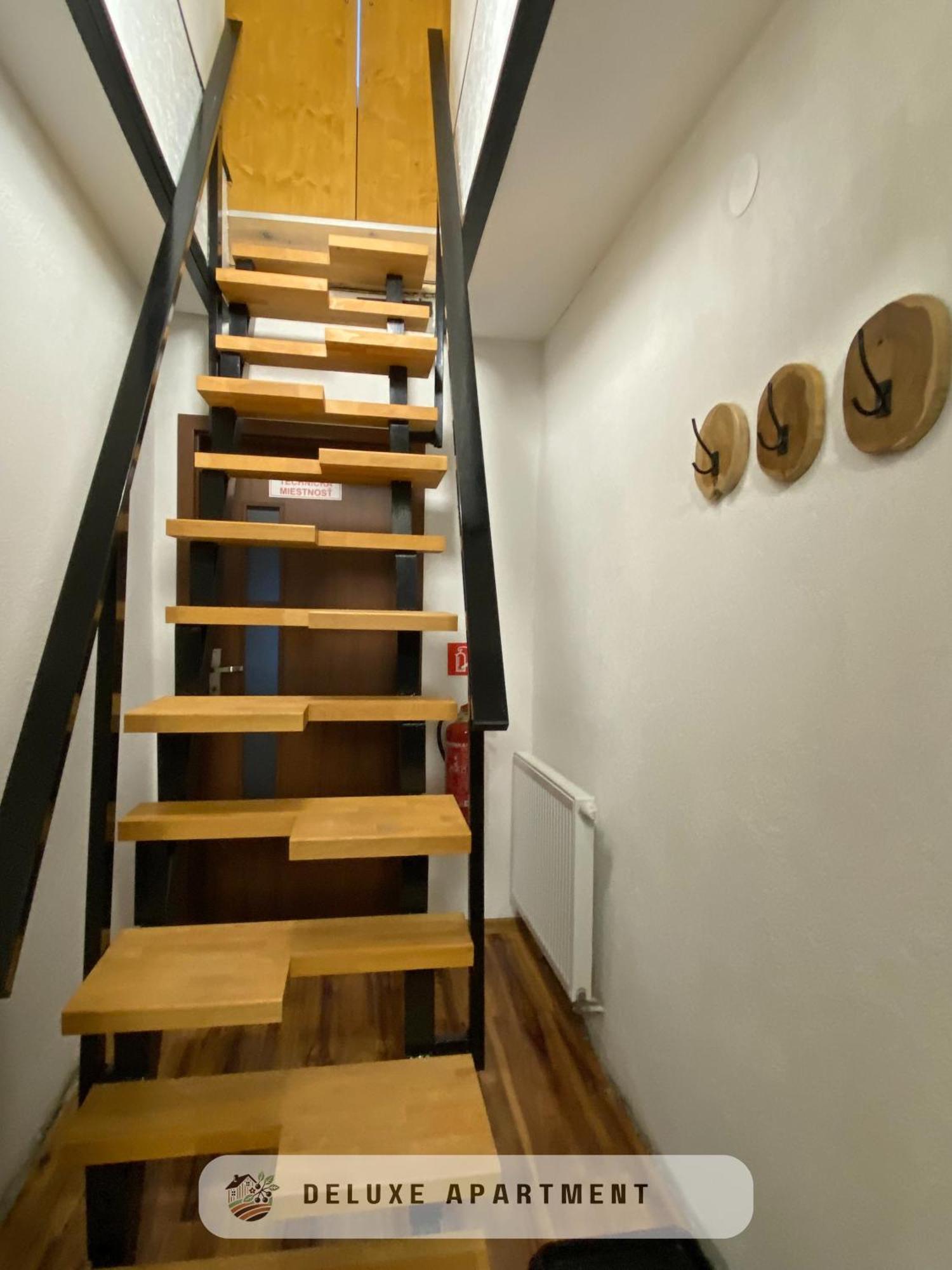 Apartmanovy Dom Visnove Exterior foto